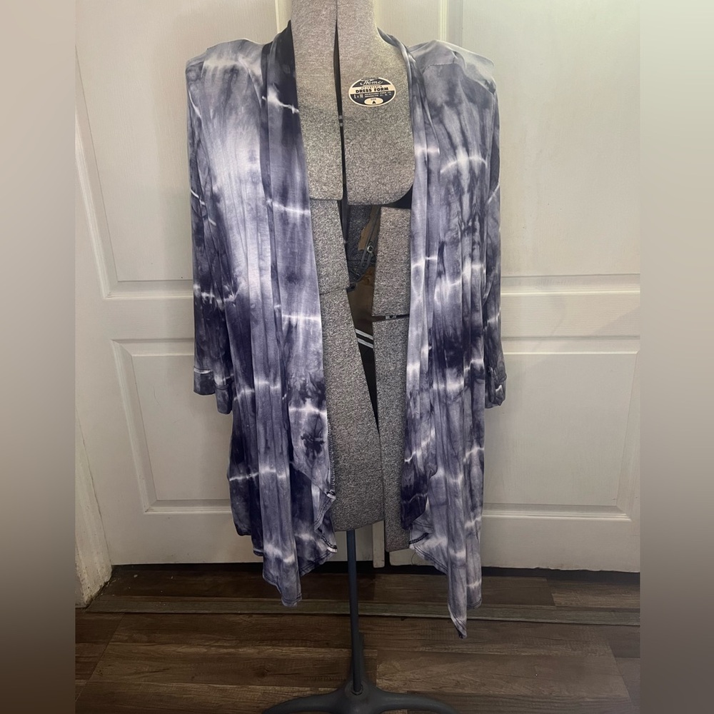 American Heart Women Plus size 1X Soft Tie Dye Blue/White‎ Cardigan Long Sleeve